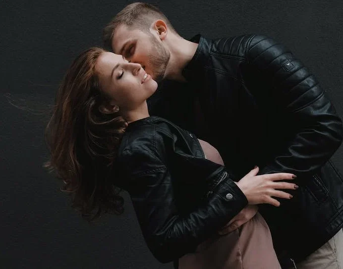 Is Your Love Overwhelming? Understanding the Signs of Overbearing Behavior in Relationships