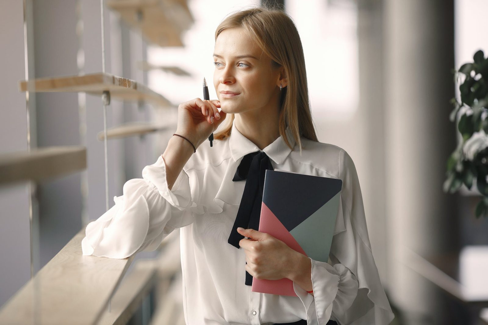 Unlock the Secrets to Female Executive Power Dressing: Transform Your Professional Look with These Expert Tips and Tricks