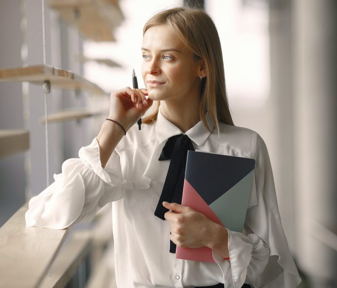 Unlock the Secrets to Female Executive Power Dressing: Transform Your Professional Look with These Expert Tips and Tricks
